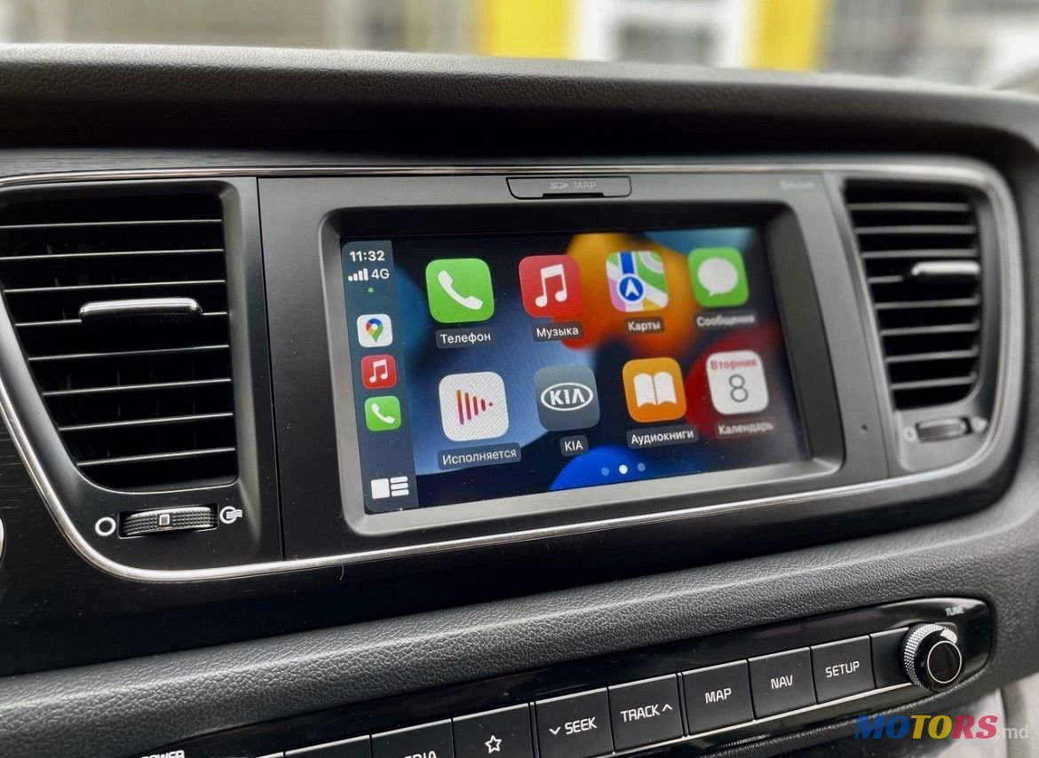 2017' Kia Carnival photo #5