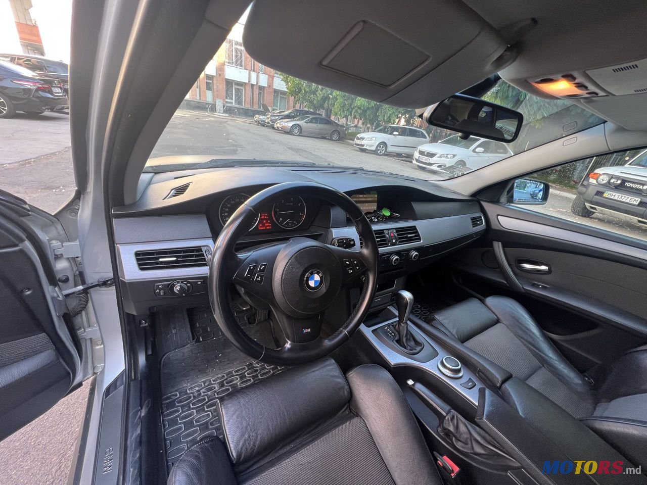 2008' BMW 5 Series photo #6