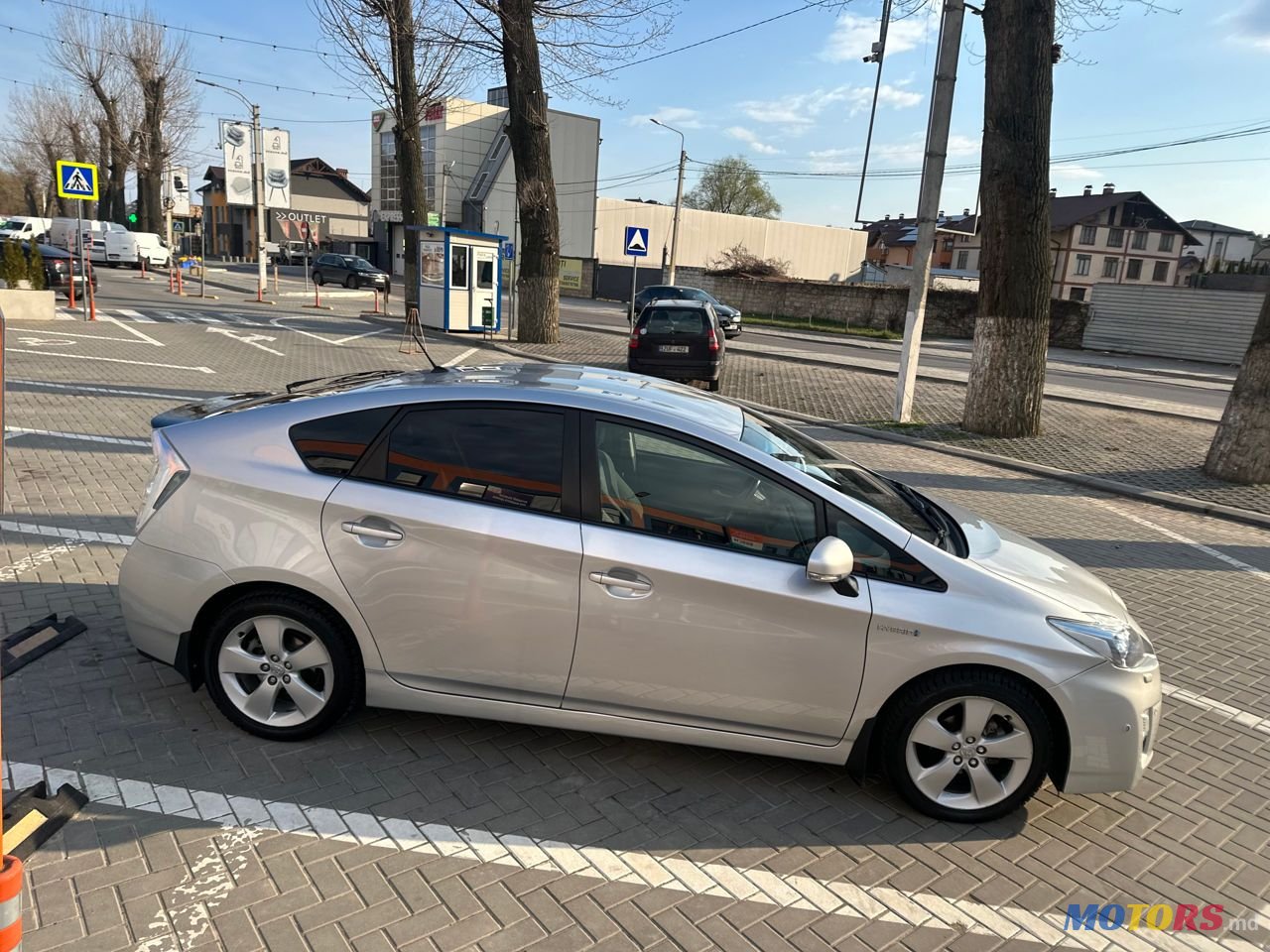 2010' Toyota Prius photo #3