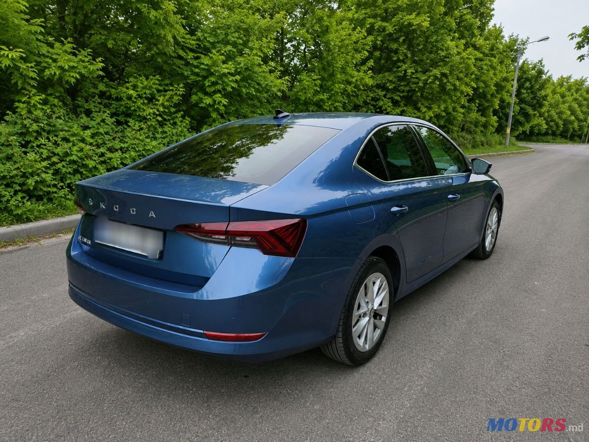 2020' Skoda Octavia photo #2