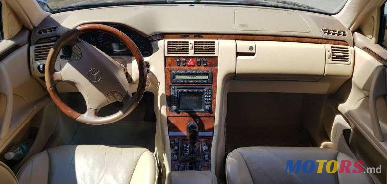 2000' Mercedes-Benz E photo #1