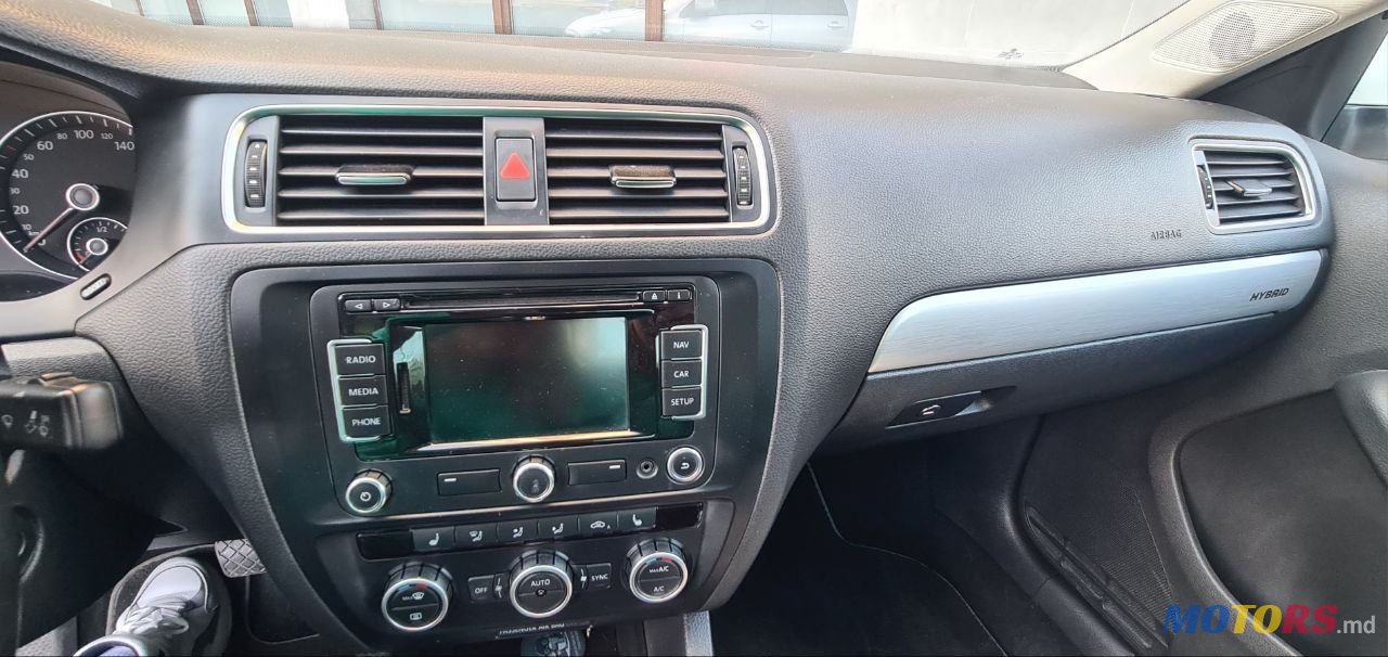 2013' Volkswagen Jetta photo #5