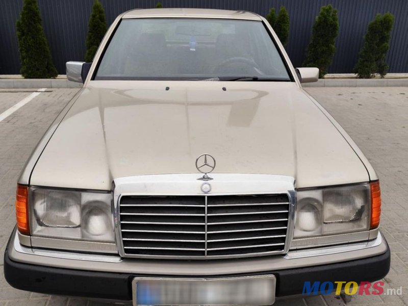 1992' Mercedes-Benz E-Class photo #1