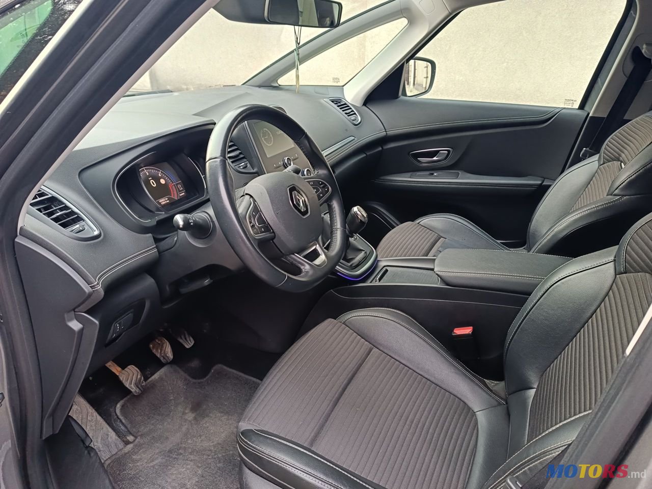 2017' Renault Scenic photo #6