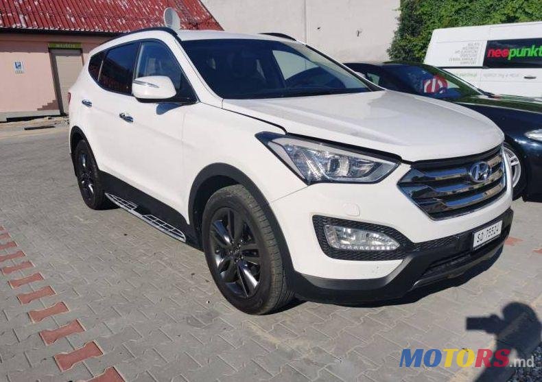 2012' Hyundai Santa Fe photo #1