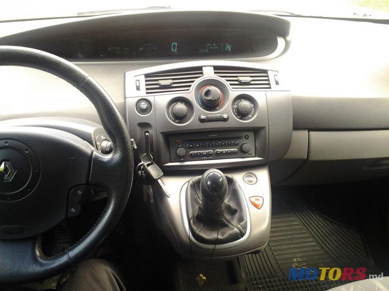 2005' Renault Scenic photo #5