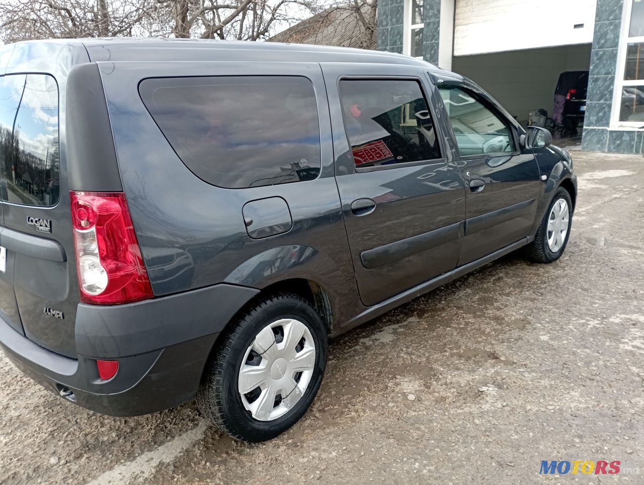 2008' Dacia Logan photo #1