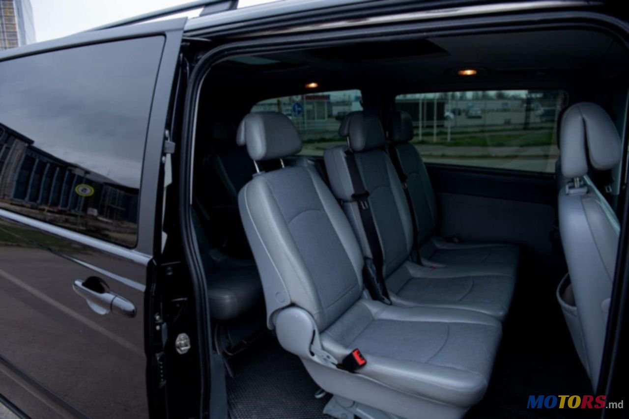 2008' Mercedes-Benz Viano photo #5
