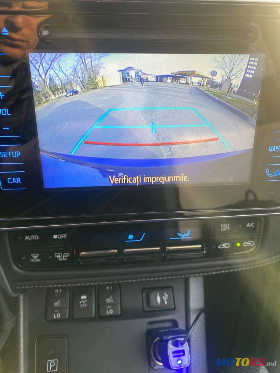 2016' Toyota Auris photo #6