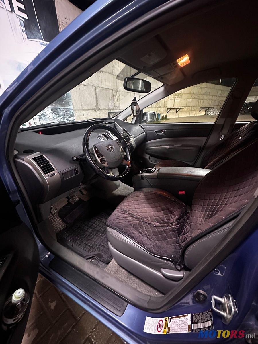 2008' Toyota Prius photo #5