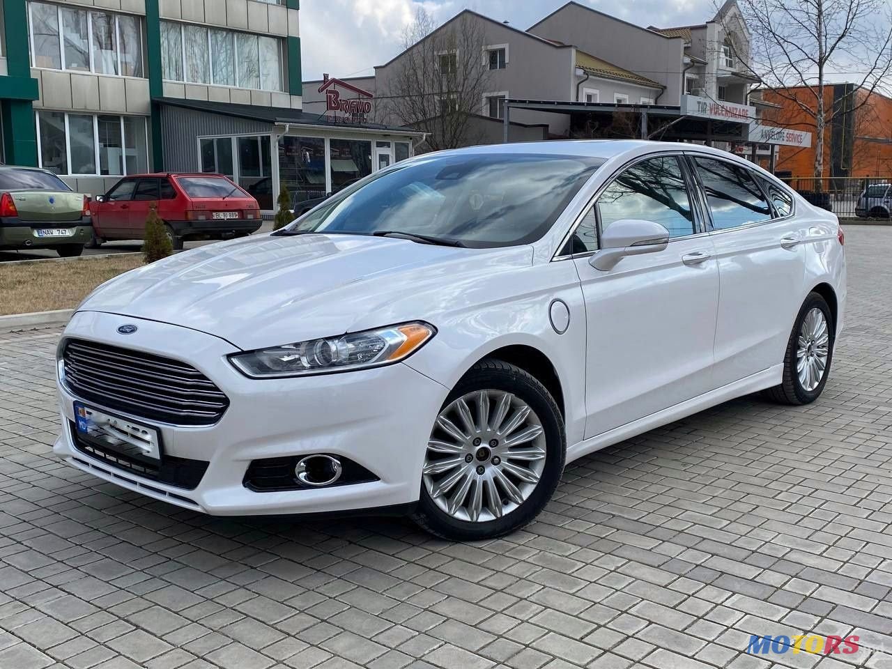 2013' Ford Fusion photo #2