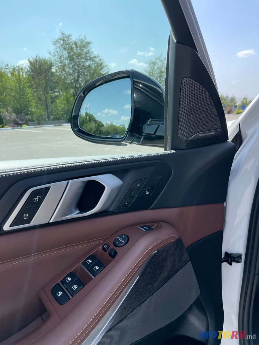 2019' BMW X5 photo #6