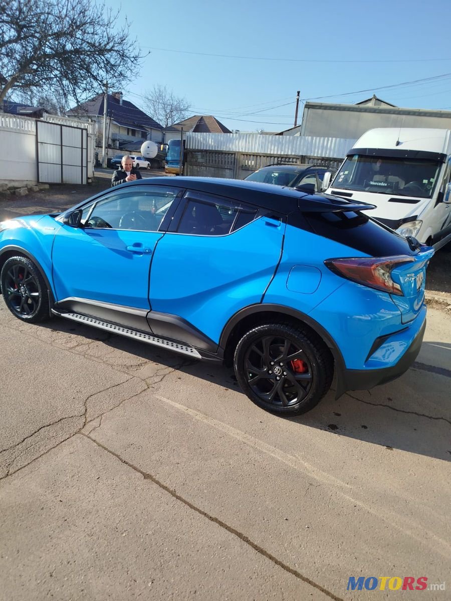 2019' Toyota C-HR photo #3