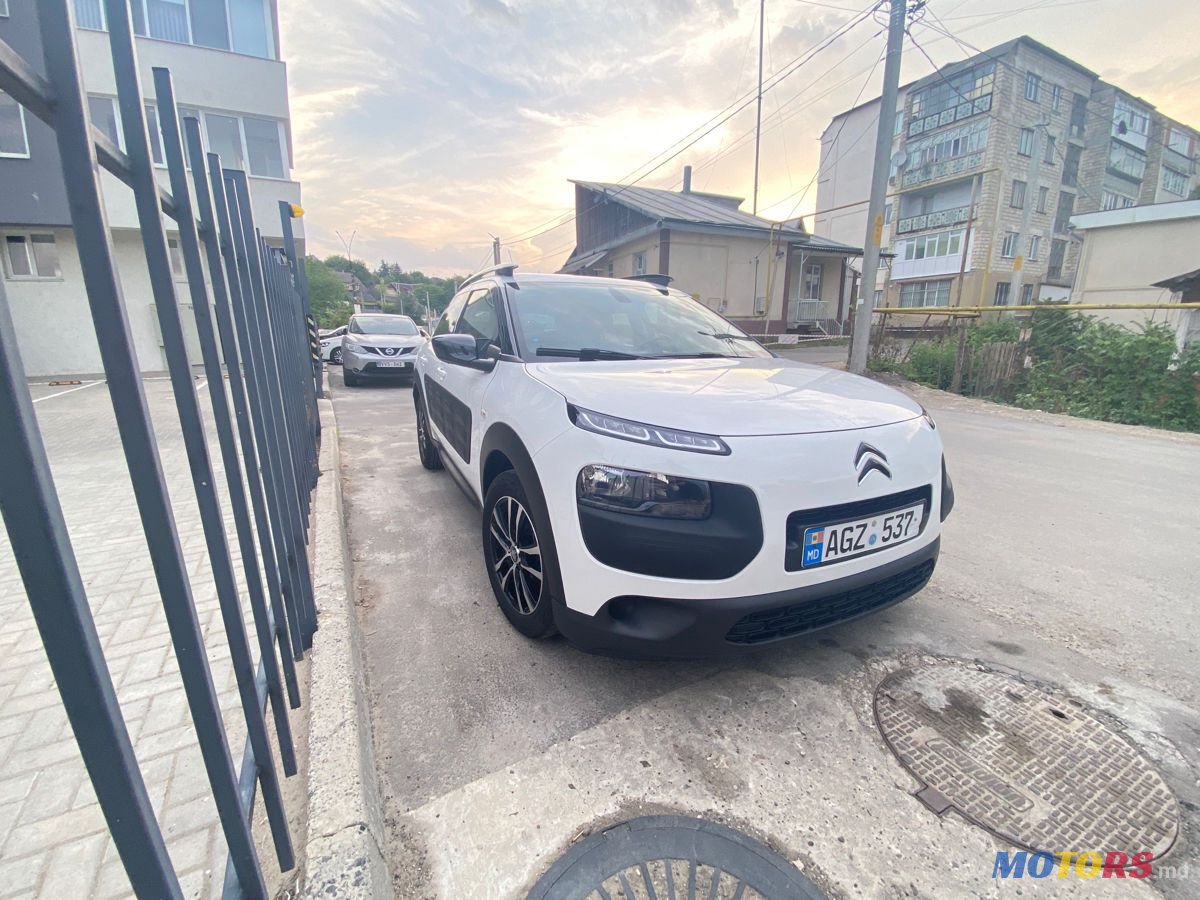 2015' Citroen C4 Cactus photo #3