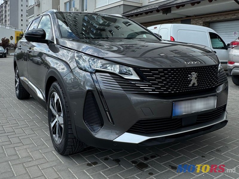 2023' Peugeot 5008 photo #2