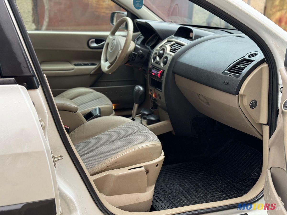 2005' Renault Megane photo #4