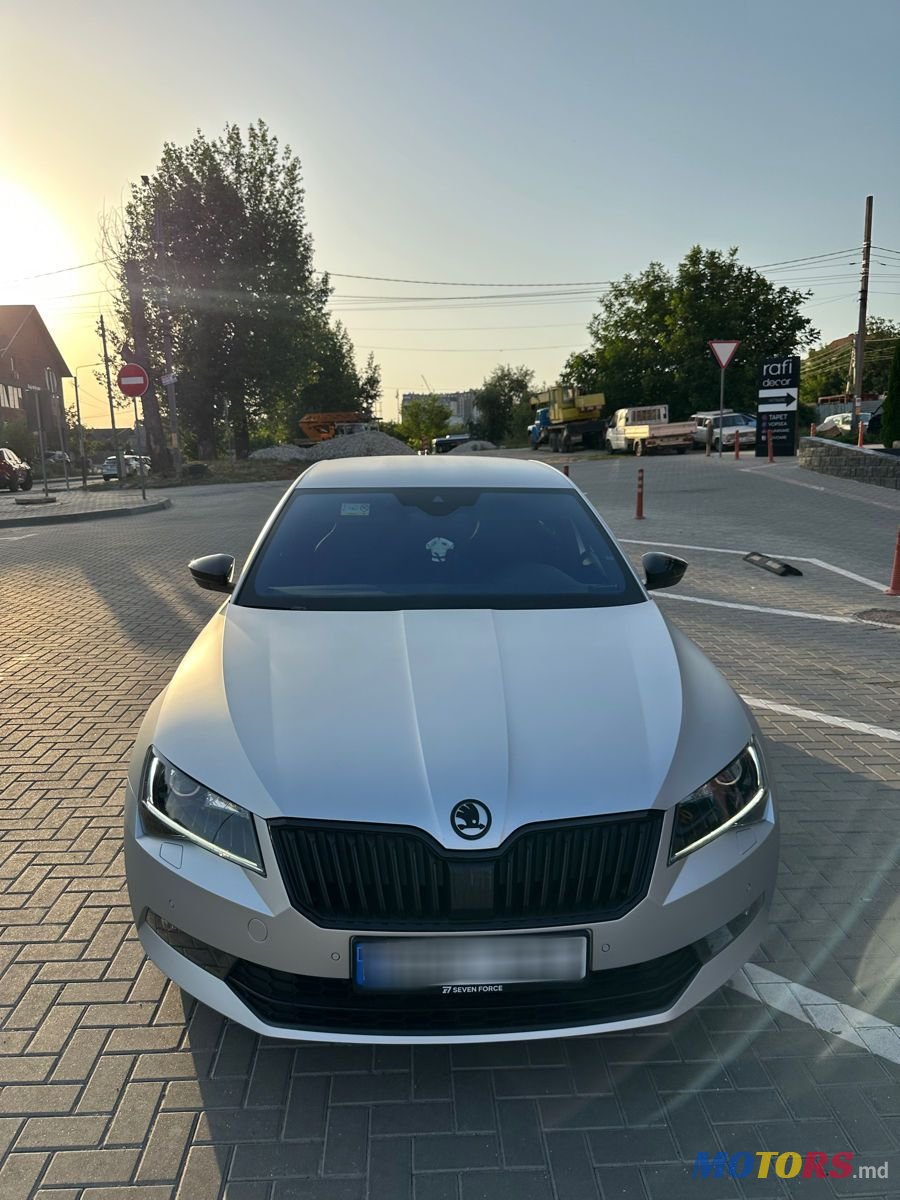 2018' Skoda Superb photo #2