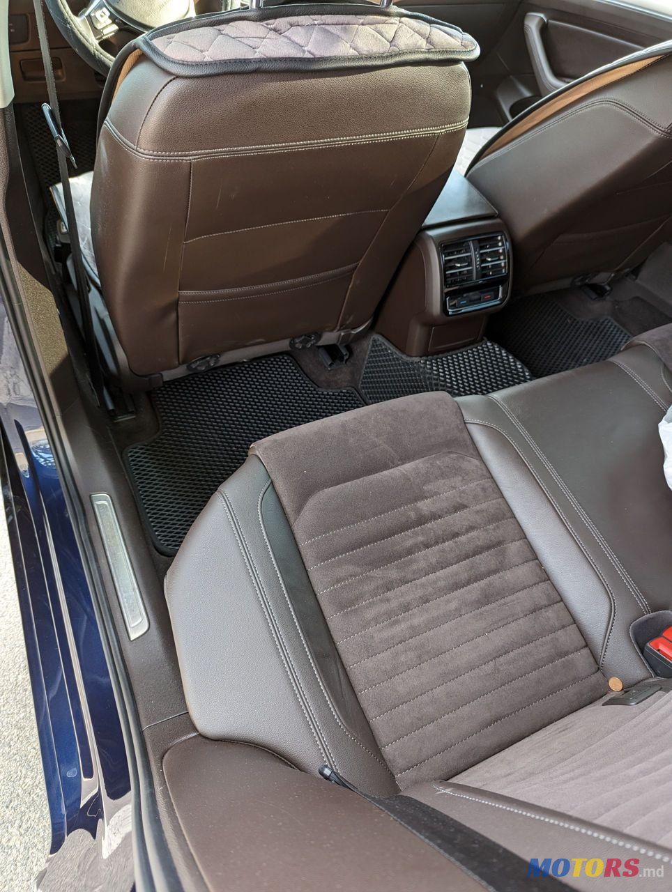 2016' Volkswagen Passat photo #6