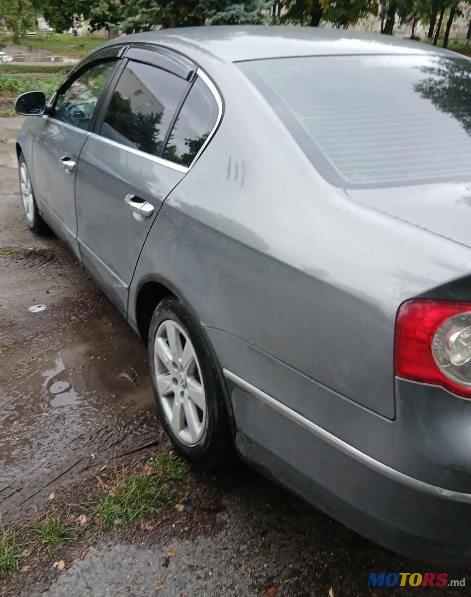 2006' Volkswagen Passat photo #5