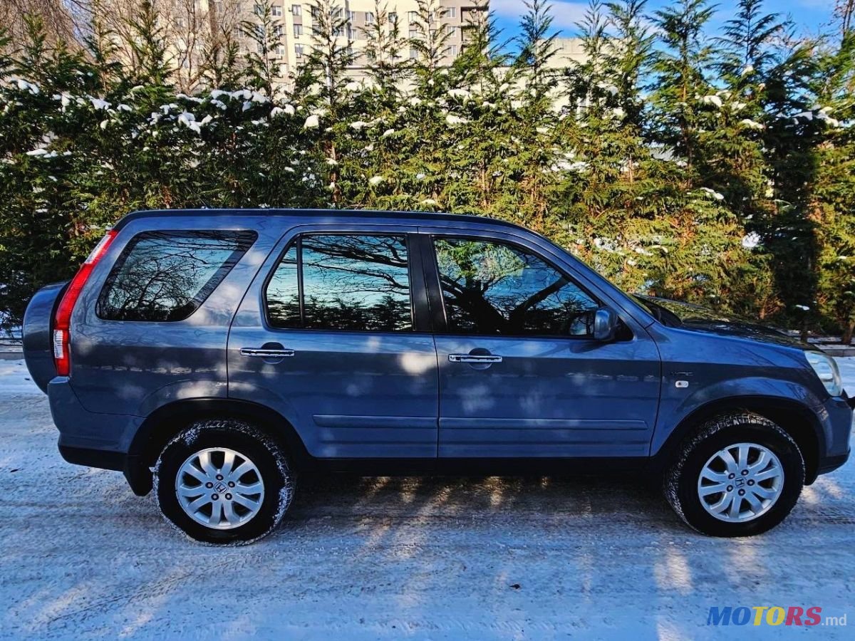 2005' Honda CR-V photo #4