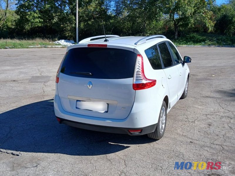 2016' Renault Grand Scenic photo #5