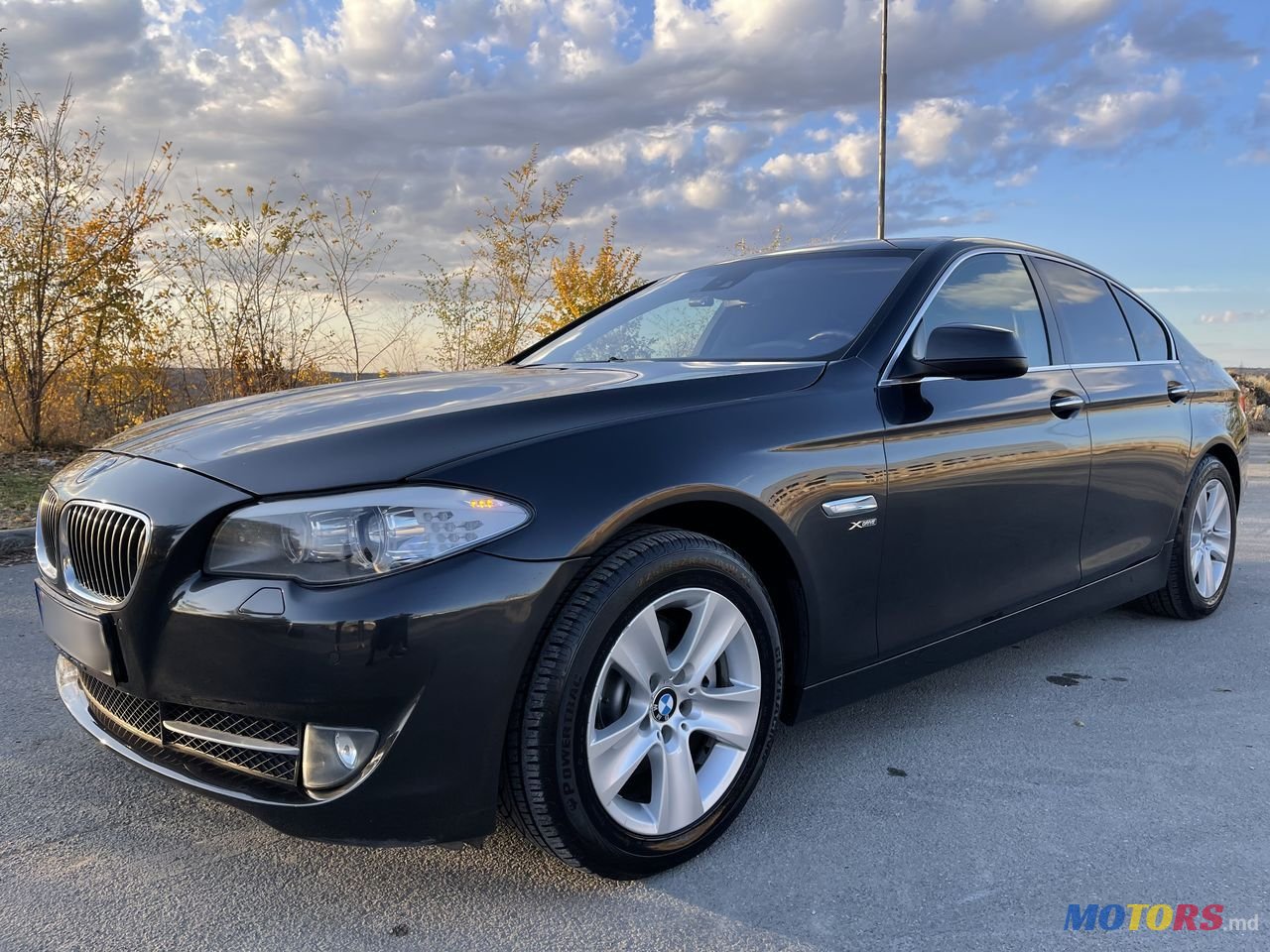 2012' BMW 5 Series photo #1