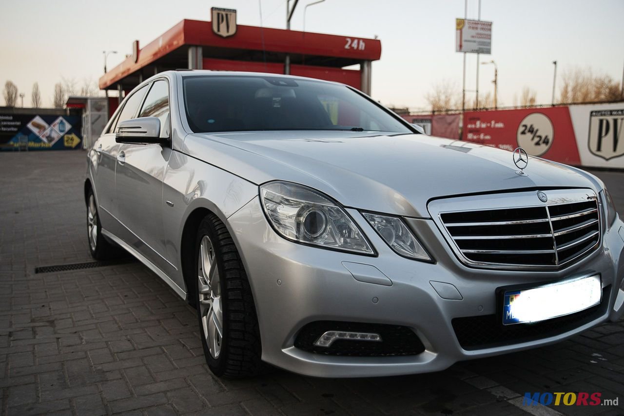 2009' Mercedes-Benz E Класс photo #3