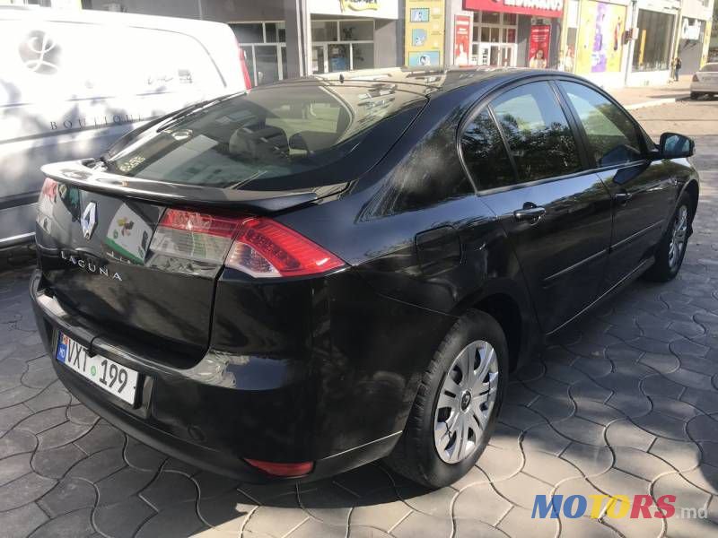 2008' Renault Laguna photo #5