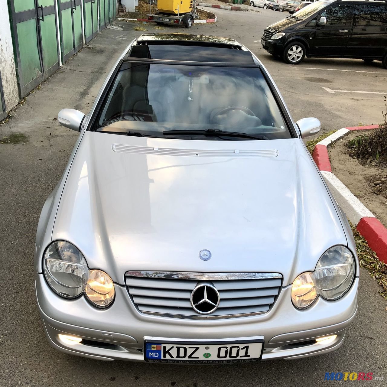 2002' Mercedes-Benz C Класс photo #1