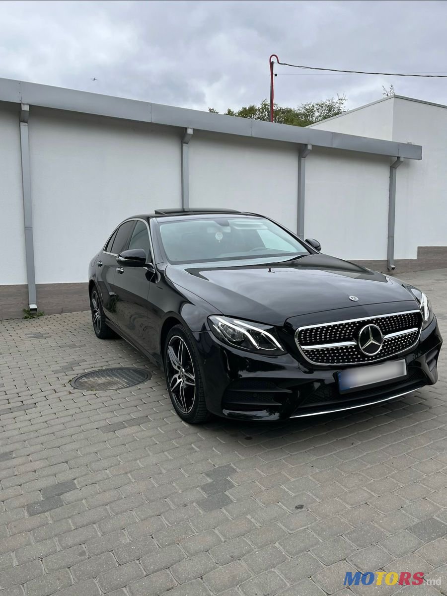 2018' Mercedes-Benz E-Class photo #2