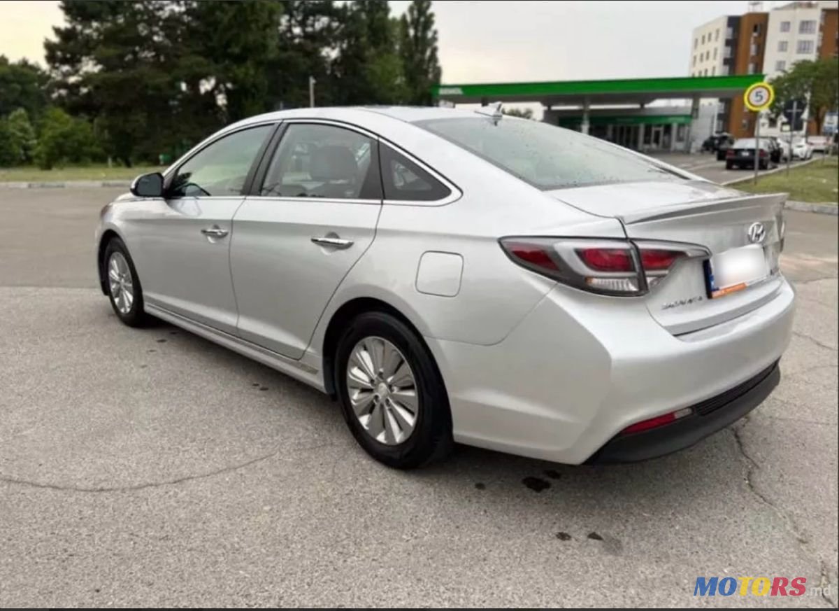 2015' Hyundai Sonata photo #2