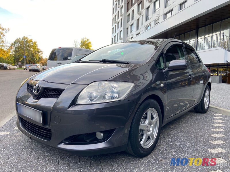 2007' Toyota Auris photo #1