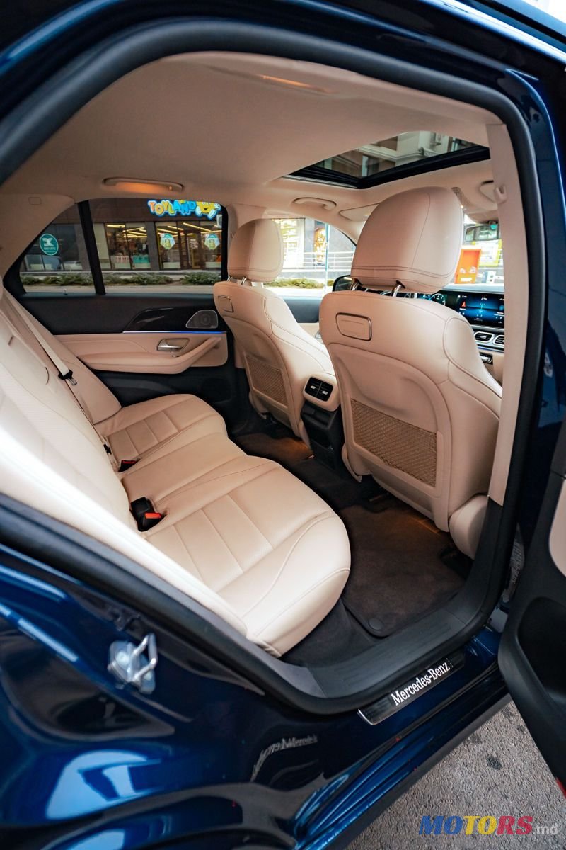 2020' Mercedes-Benz GLE photo #6