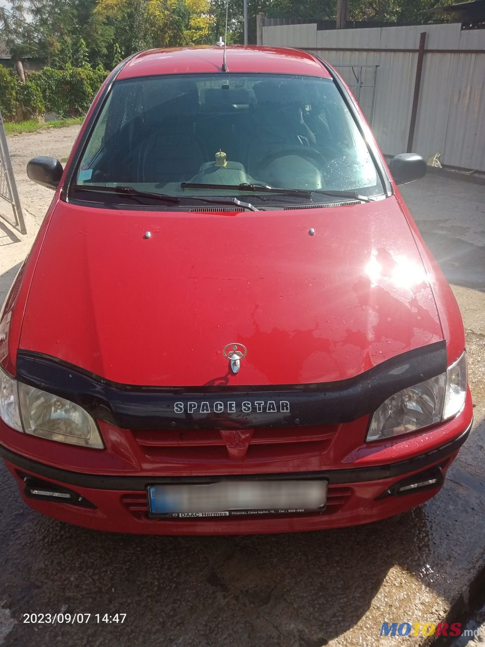 1999' Mitsubishi Space Star photo #1