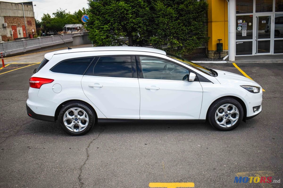2015' Ford Focus photo #2