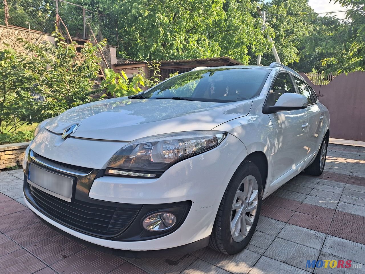 2013' Renault Megane photo #2