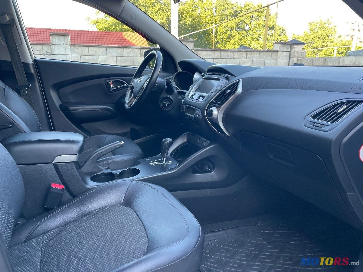 2012' Hyundai ix35 photo #4