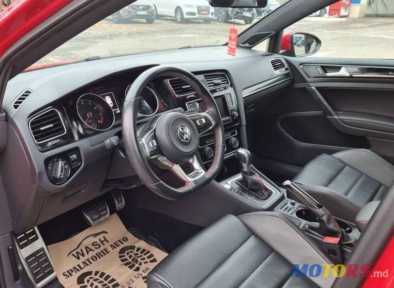 2015' Volkswagen Golf photo #1