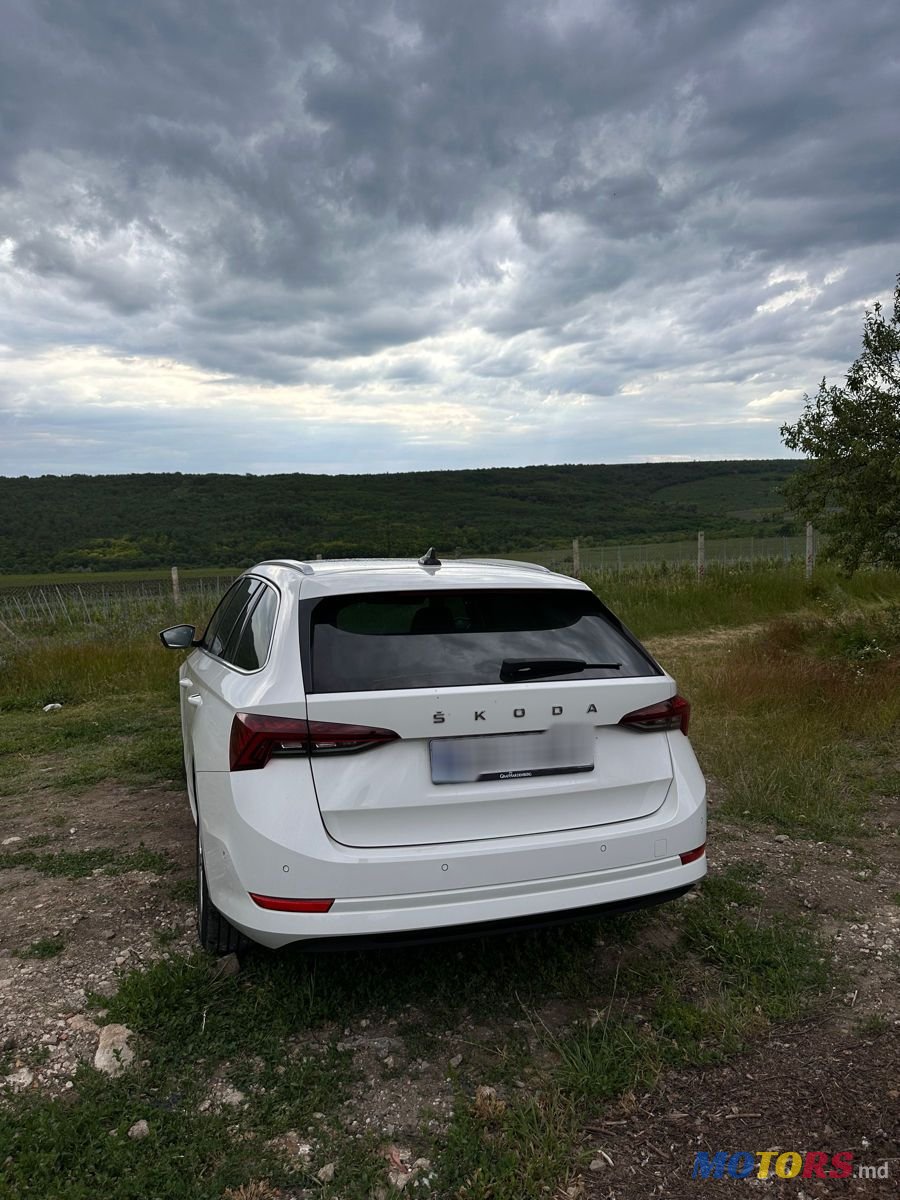 2021' Skoda Octavia photo #3