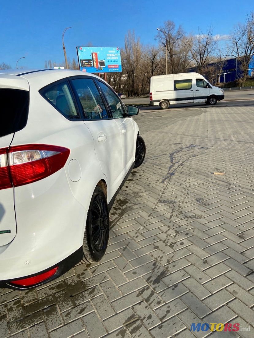2013' Ford C-MAX photo #5