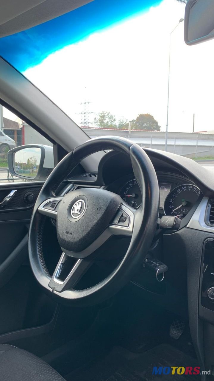 2015' Skoda Rapid photo #6