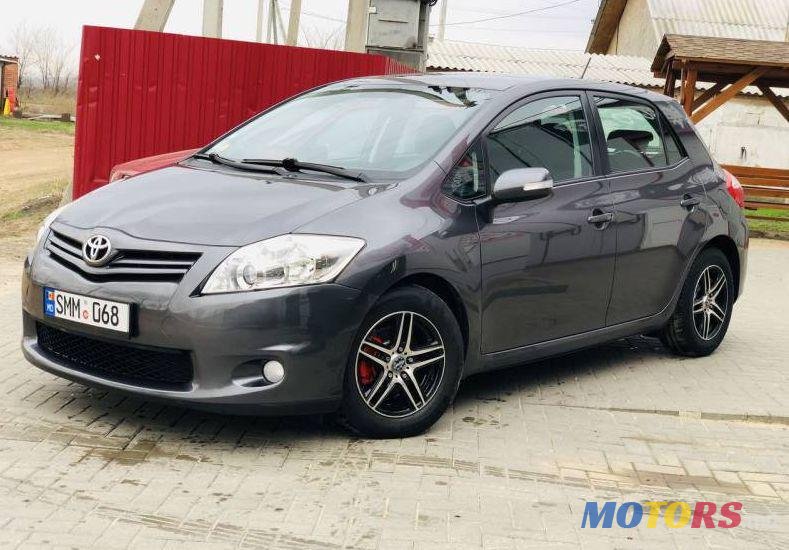 2010' Toyota Auris photo #1