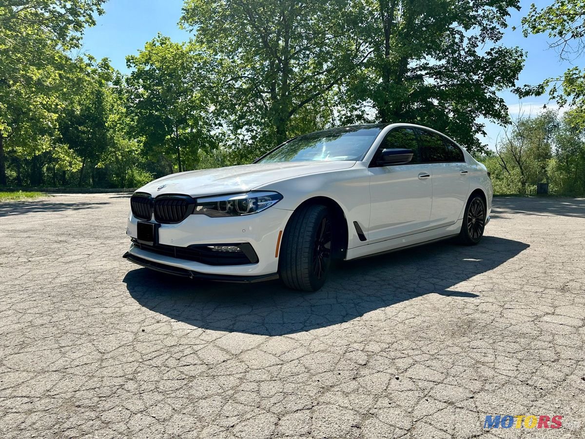 2017' BMW 5 Series photo #2