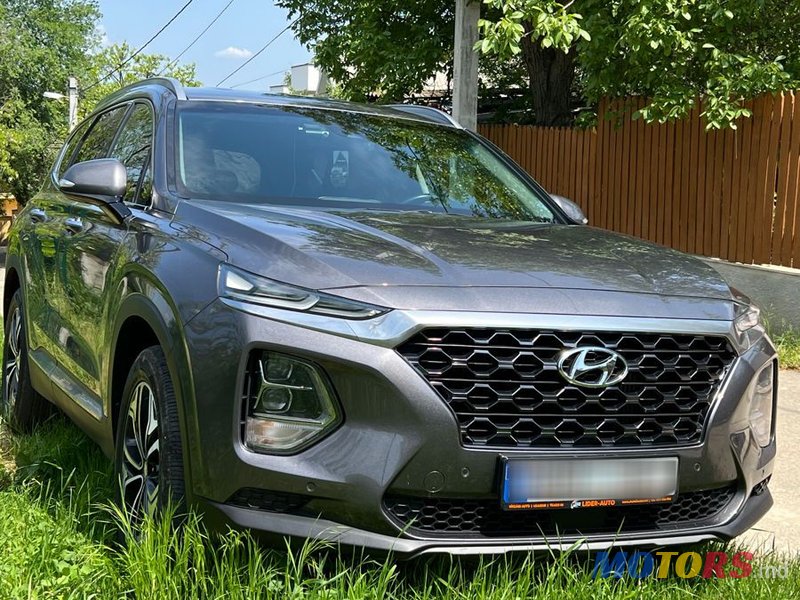 2018' Hyundai Santa Fe photo #3