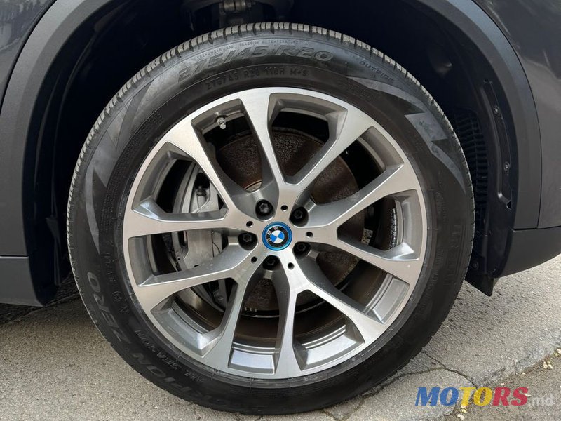2022' BMW X5 photo #6