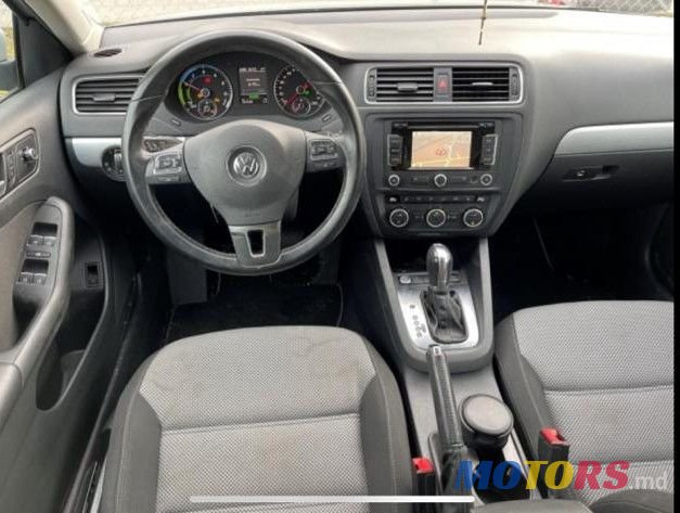 2014' Volkswagen Jetta photo #4