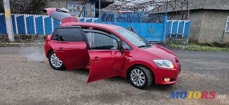 2007' Toyota Auris photo #3