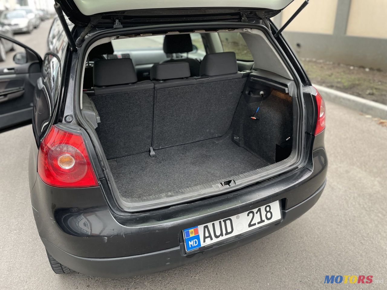 2006' Volkswagen Golf photo #6