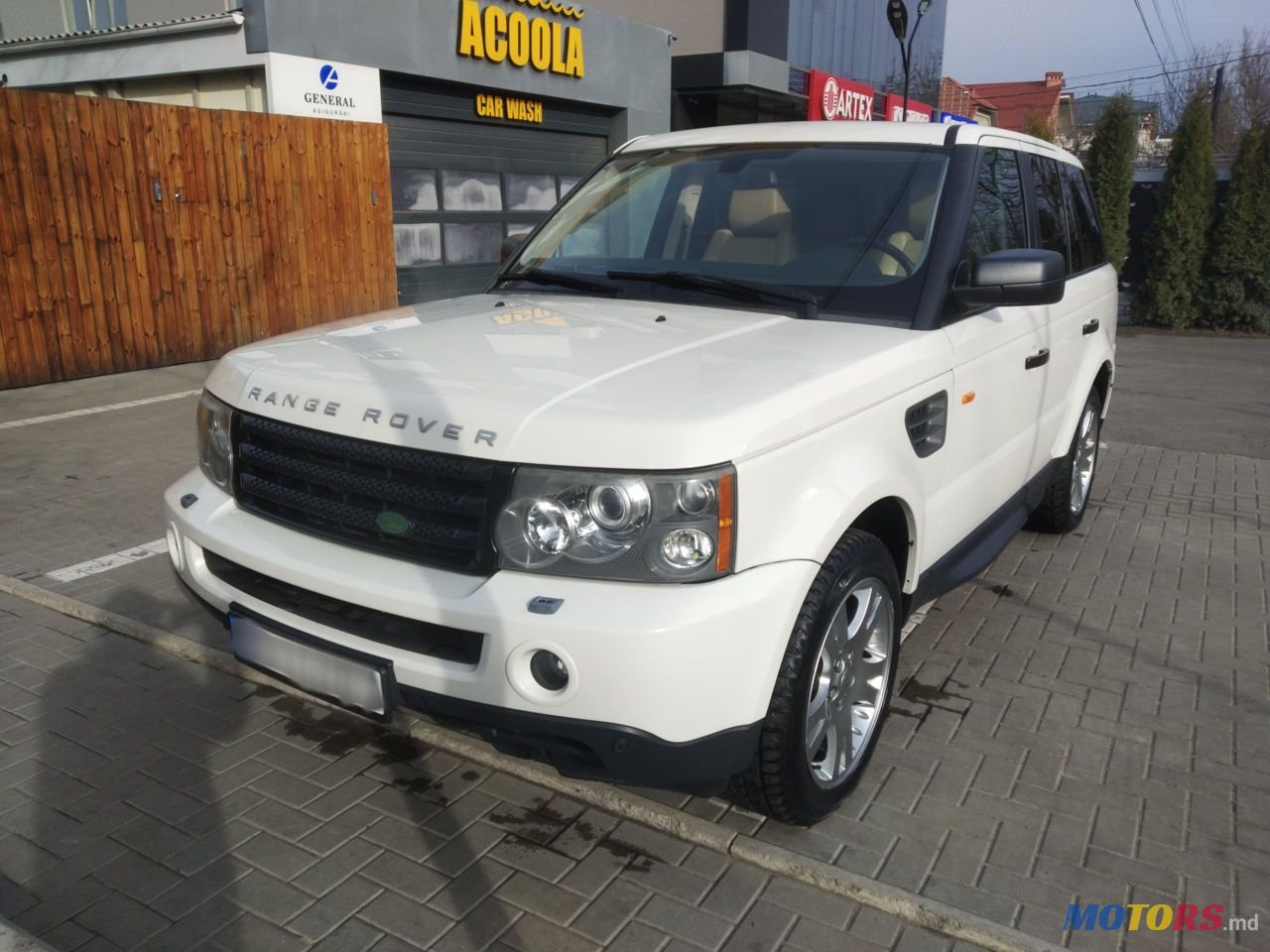 2008' Land Rover Range Rover Sport photo #1