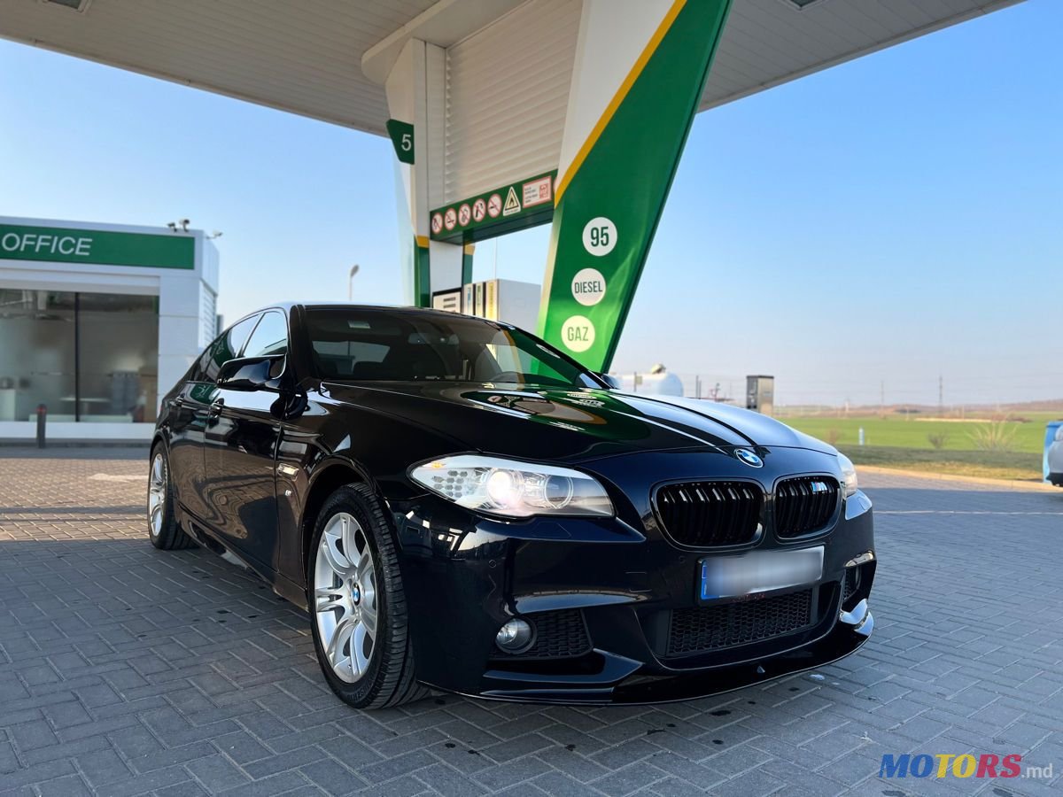 2011' BMW 5 Series photo #4